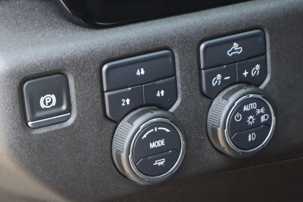 Used 2025 Chevrolet Silverado 2500 LT AWD/4WD image 20