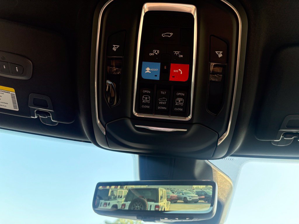 New 2026 Jeep Grand Cherokee Limited AWD/4WD image 24