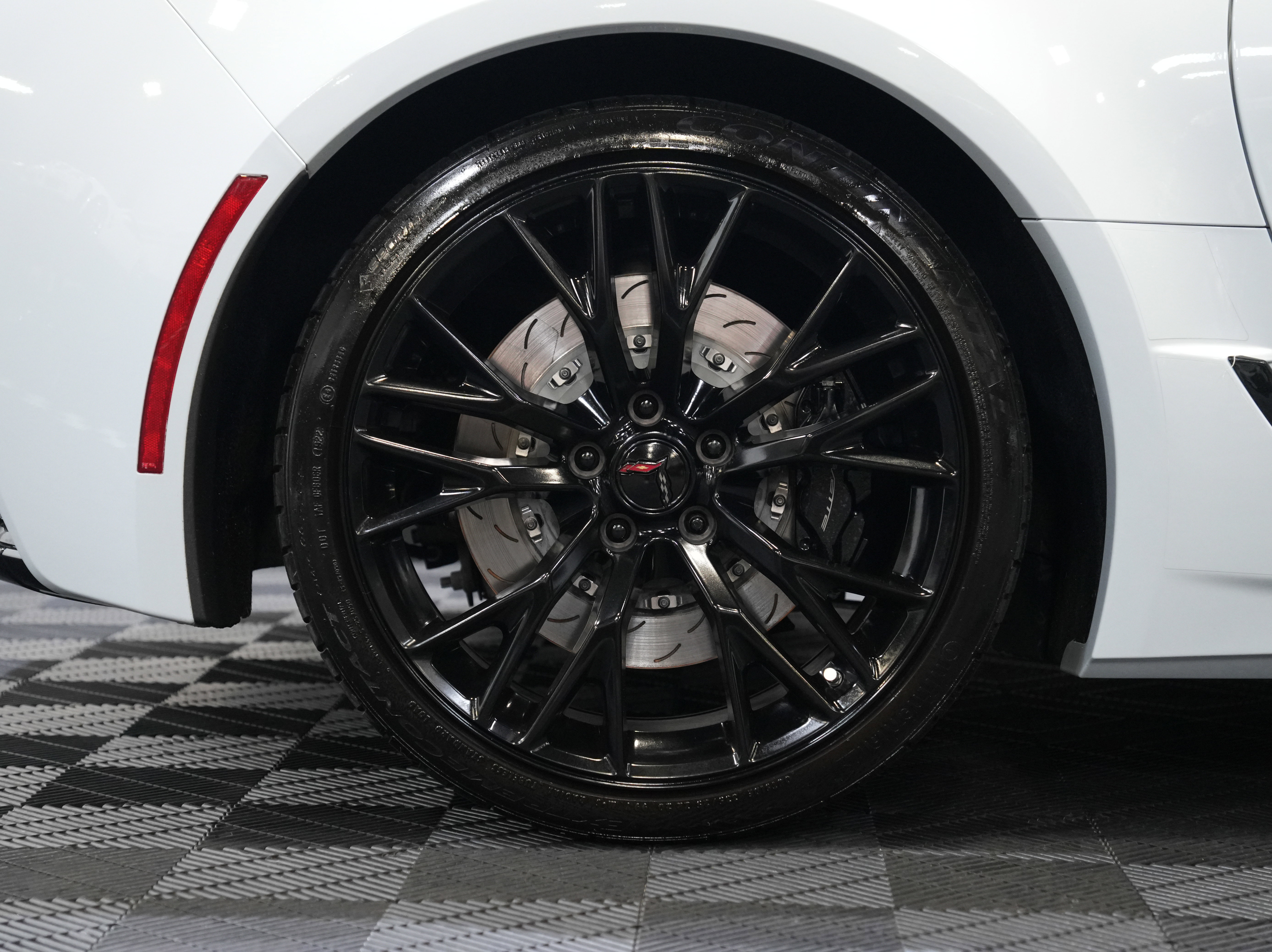 Used 2018 Chevrolet Corvette Grand Sport RWD image 51