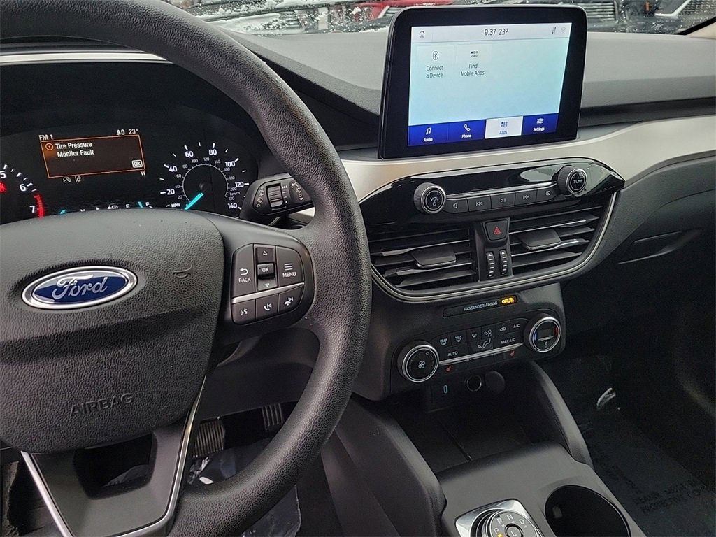 Used 2020 Ford Escape SE image 25