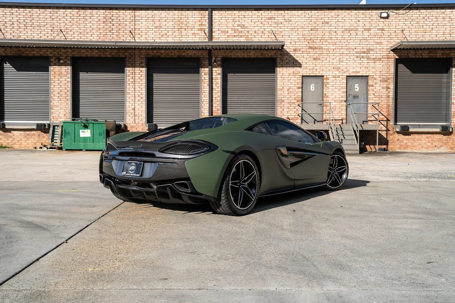 Used 2016 McLaren 570S Coupe RWD image 3