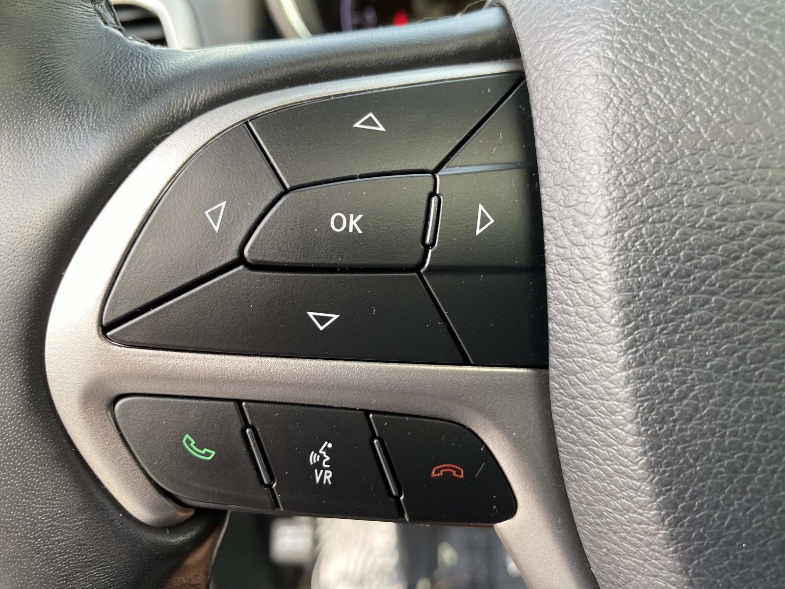 Used 2020 Jeep Grand Cherokee Altitude AWD/4WD image 19