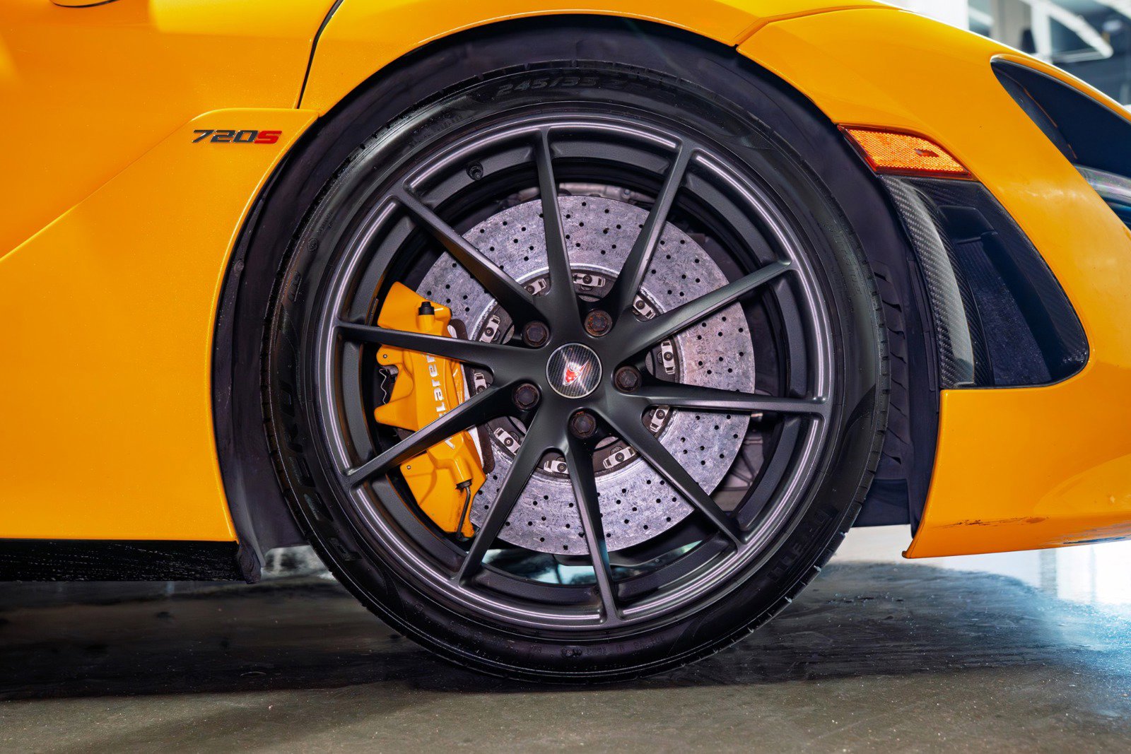 Used 2018 McLaren 720S Performance image 23