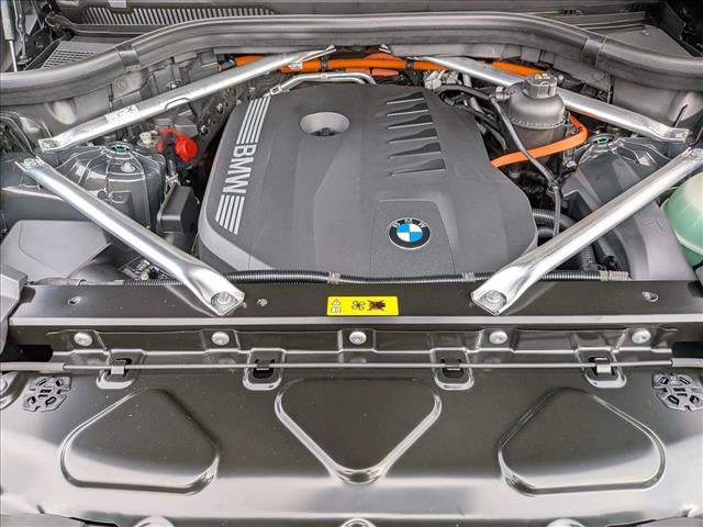 New 2026 BMW X5 xDrive50e w/ M Sport Package AWD/4WD image 18