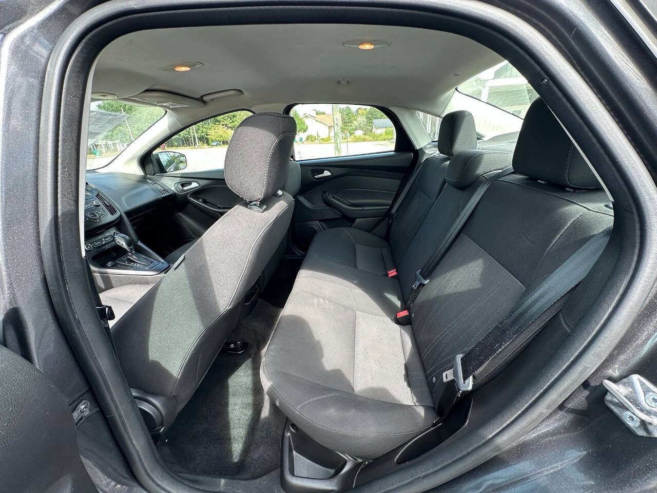 Used 2018 Ford Focus SE image 11