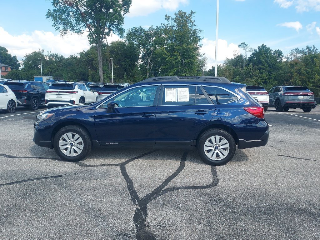Used 2018 Subaru Outback 2.5i Premium AWD/4WD image 4