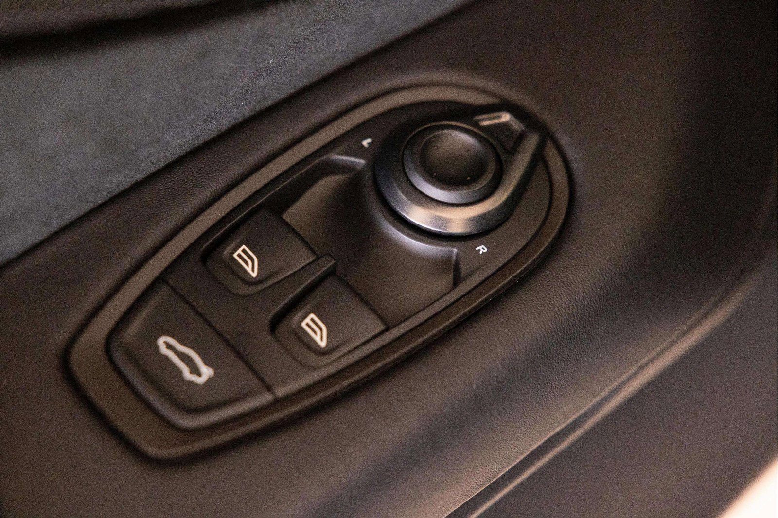 New 2026 Aston Martin V8 Vantage Coupe image 27