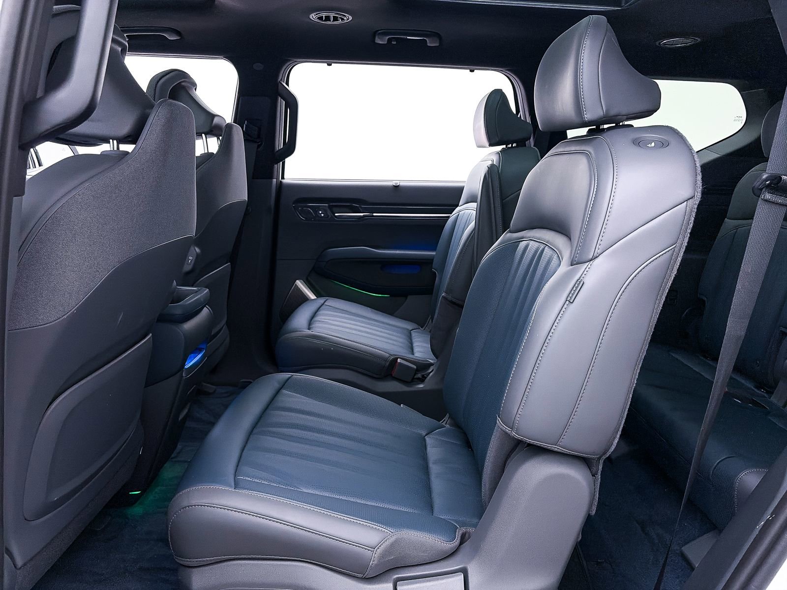 Used 2024 Kia EV9 GT-Line AWD/4WD image 43