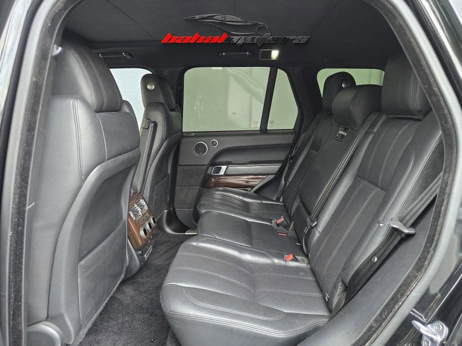 Used 2016 Land Rover Range Rover HSE image 7