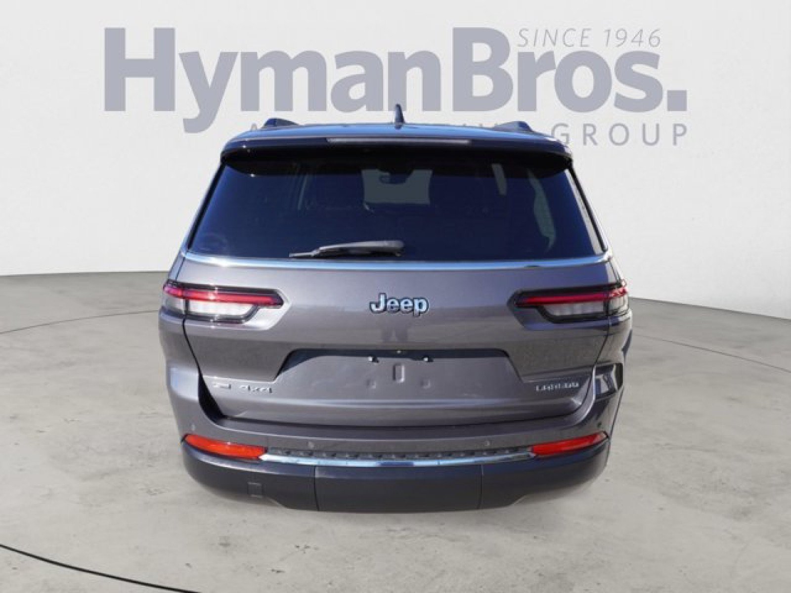 Used 2022 Jeep Grand Cherokee L Laredo w/ Luxury Tech Group I AWD/4WD image 6