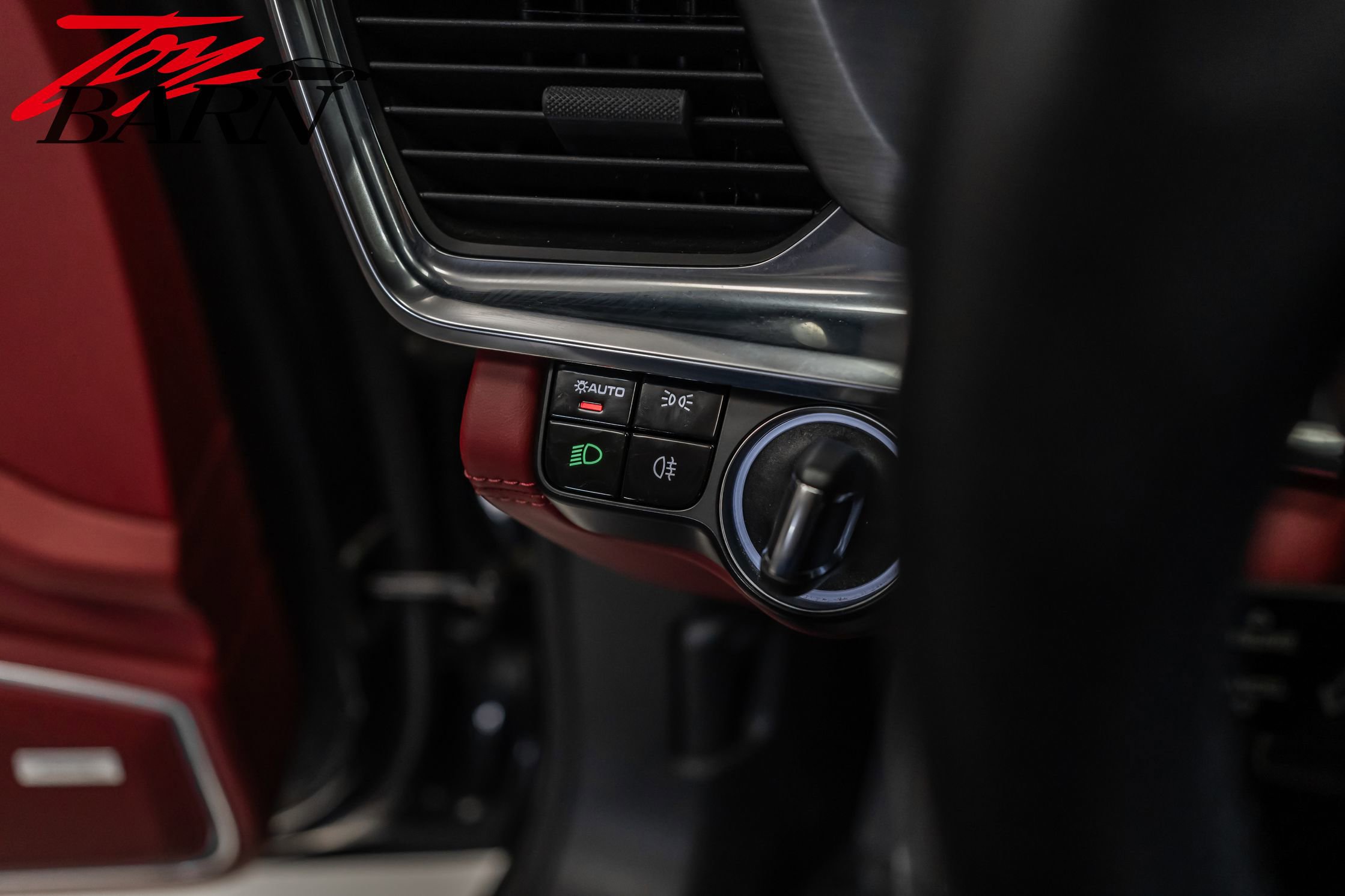 Used 2020 Porsche Panamera GTS image 29