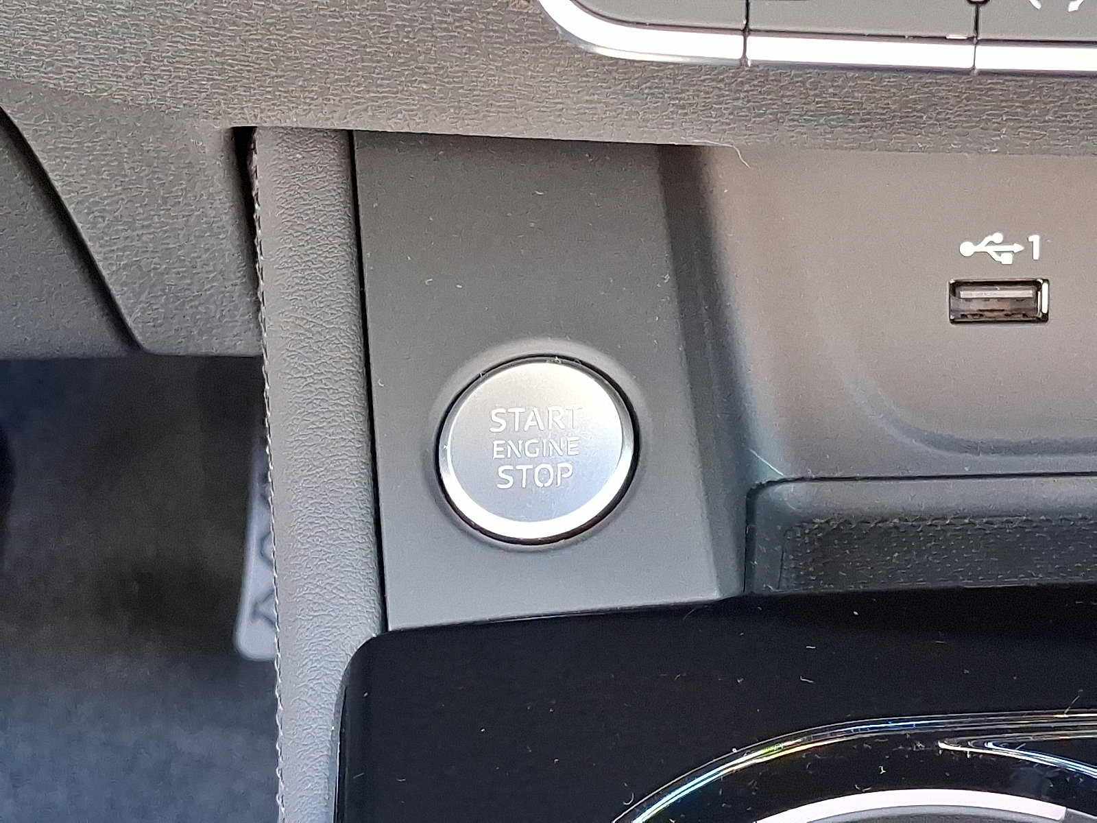 Used 2025 Audi A5 2.0T Premium Plus image 25