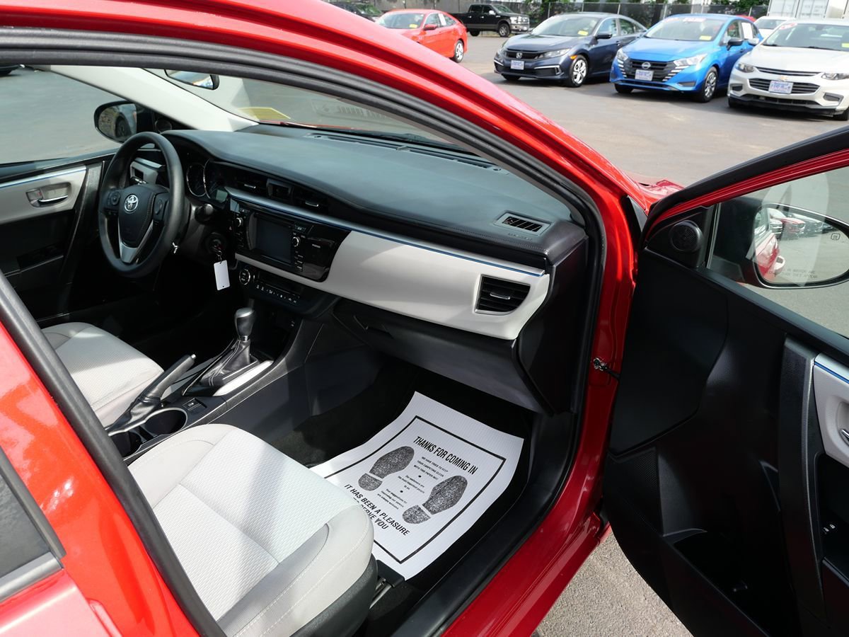 Used 2016 Toyota Corolla LE FWD image 17