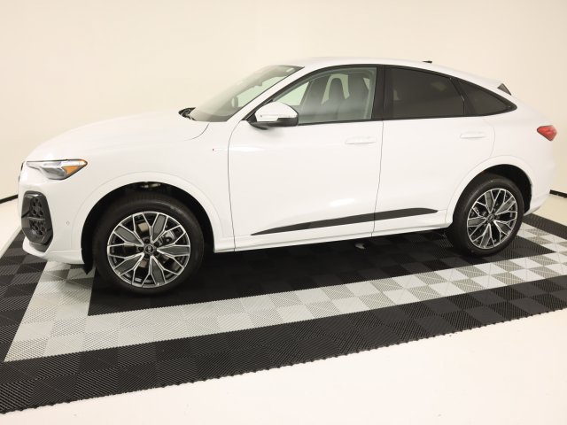 New 2026 Audi Q5 Premium Plus AWD/4WD image 2