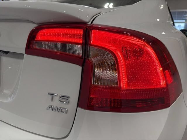 Used 2018 Volvo S60 T5 Dynamic w/ Vision Package AWD/4WD image 39