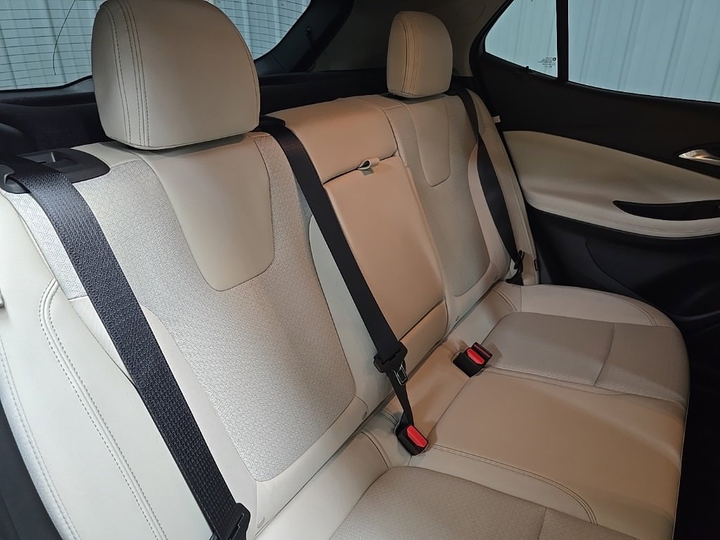 Used 2022 Buick Encore GX Select image 16