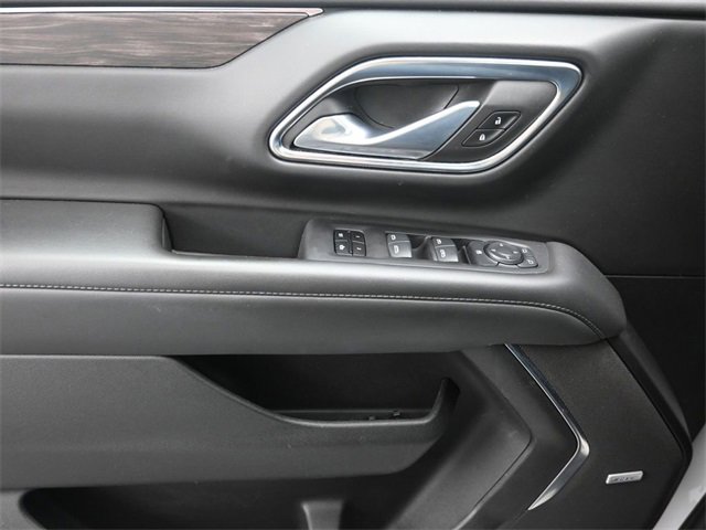 Used 2024 Chevrolet Suburban LT image 26