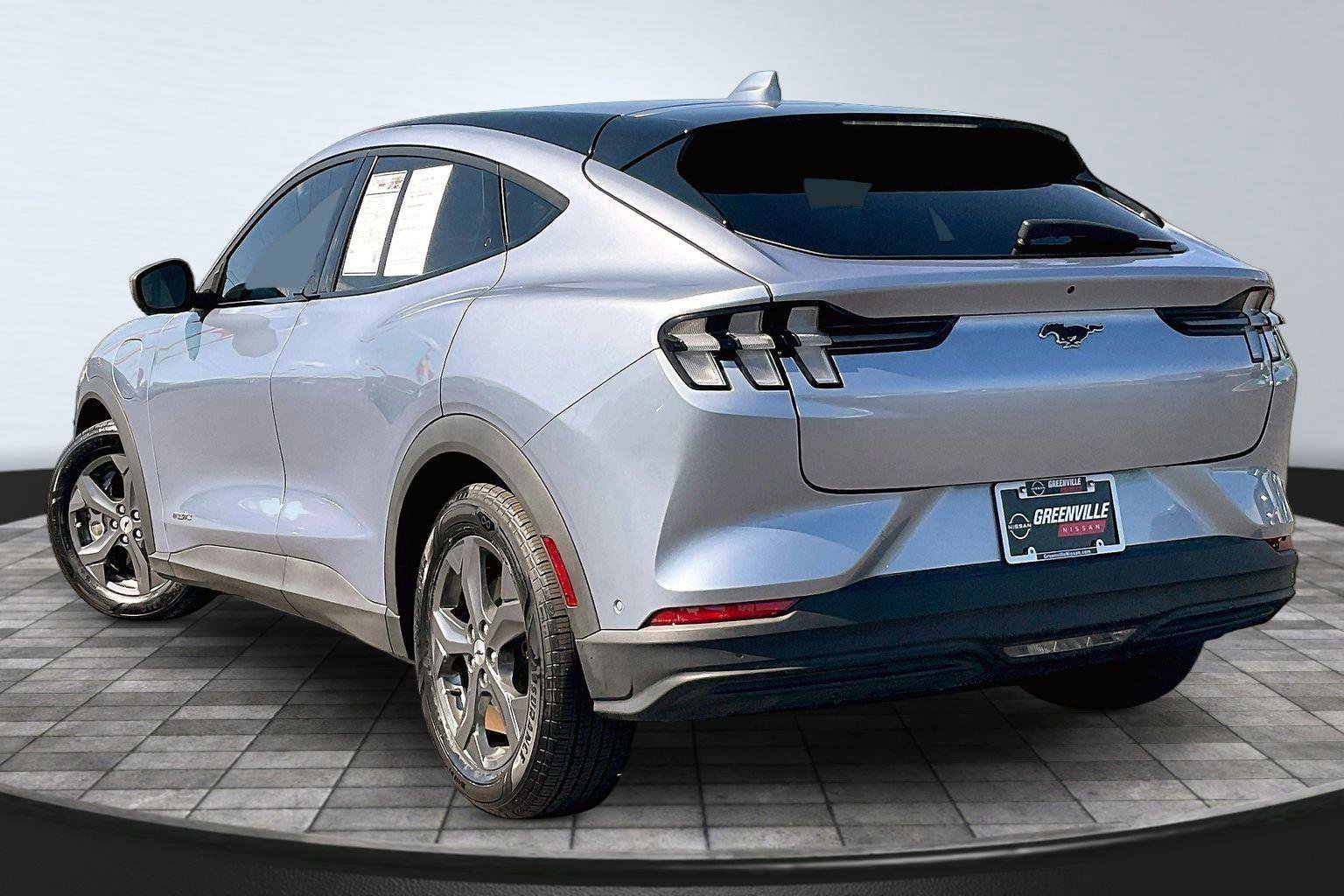 Used 2022 Ford Mustang Mach-E Select w/ Comfort/Technology Package RWD image 2