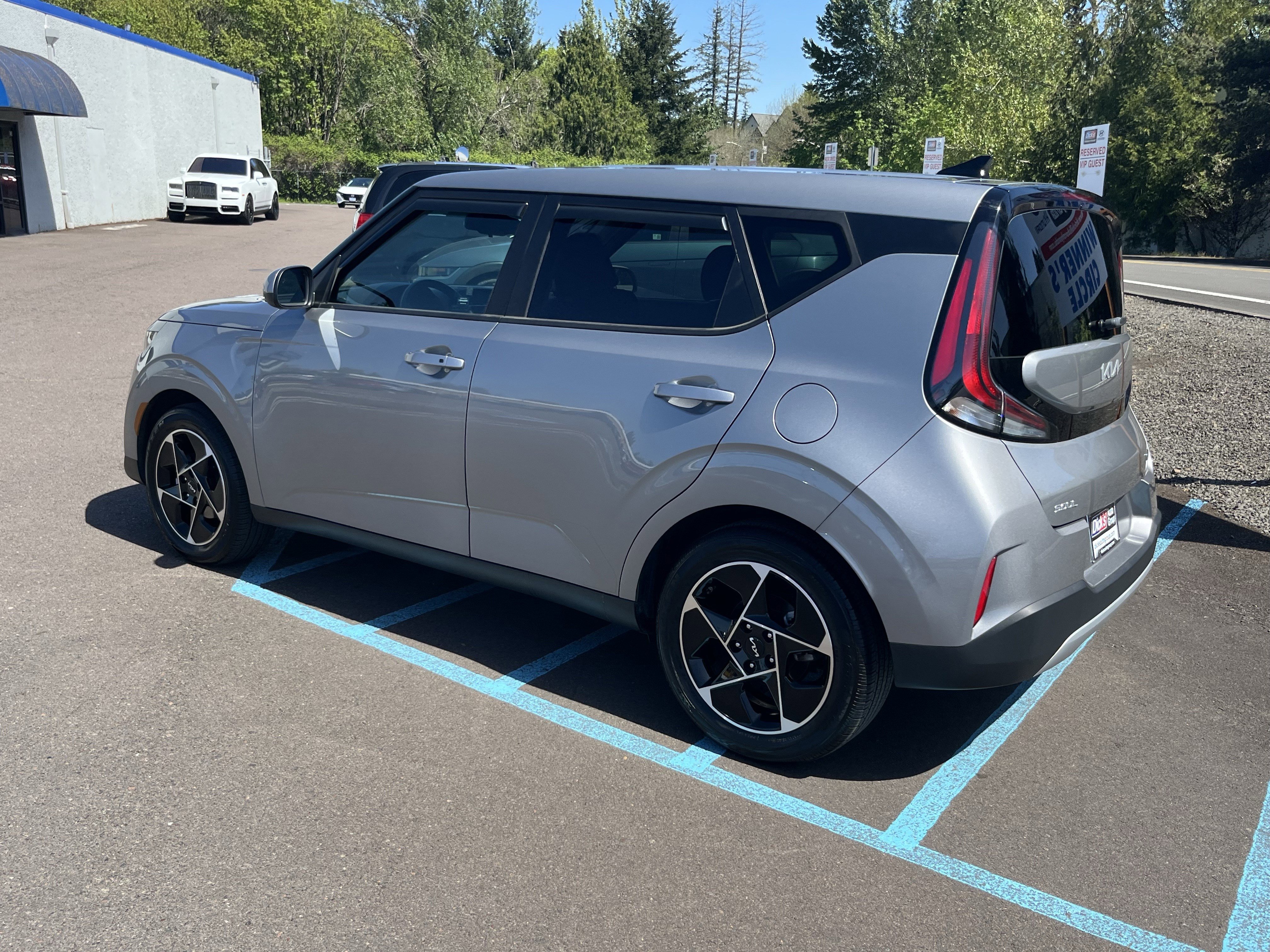 Used 2023 Kia Soul EX FWD image 3