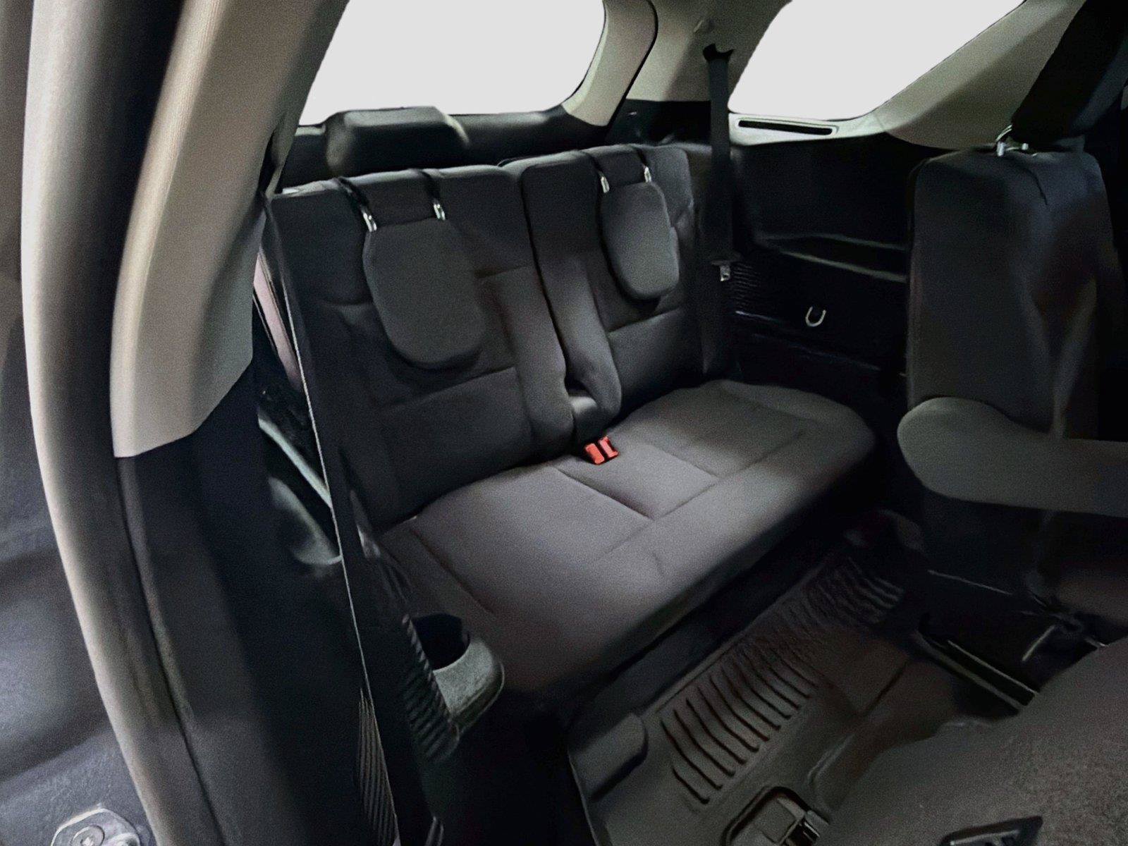 Used 2025 Ford Explorer Active AWD/4WD image 25