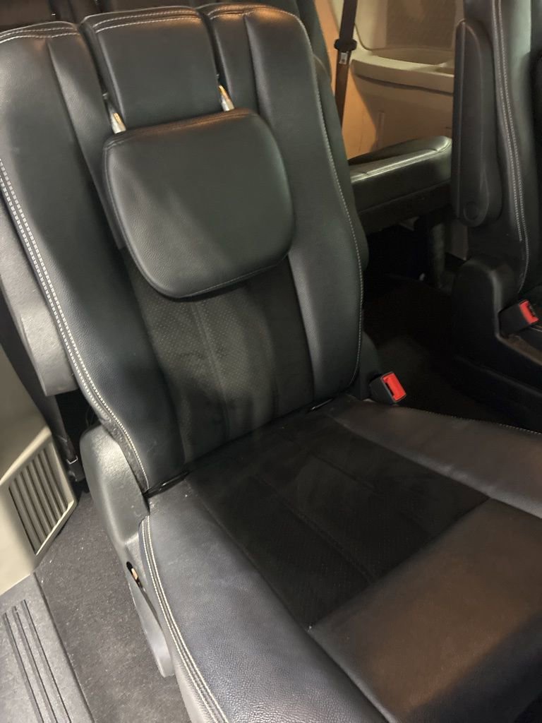 Used 2017 Dodge Grand Caravan SXT image 34