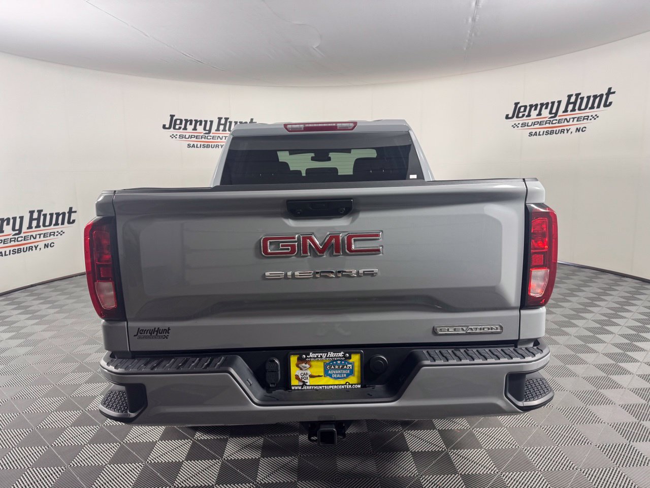 Used 2024 GMC Sierra 1500 Elevation AWD/4WD image 7
