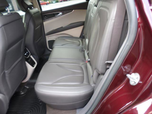 Used 2019 Lincoln Nautilus Reserve image 21