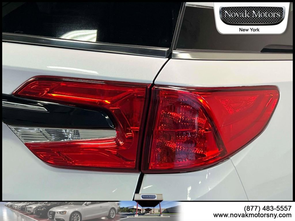 Used 2023 Honda Odyssey Touring image 11