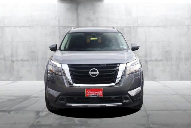 Certified 2025 Nissan Pathfinder SL AWD/4WD image 4