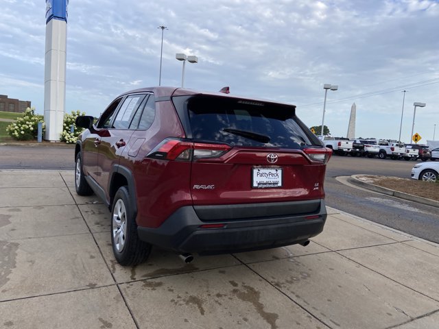Used 2023 Toyota RAV4 LE AWD/4WD image 9