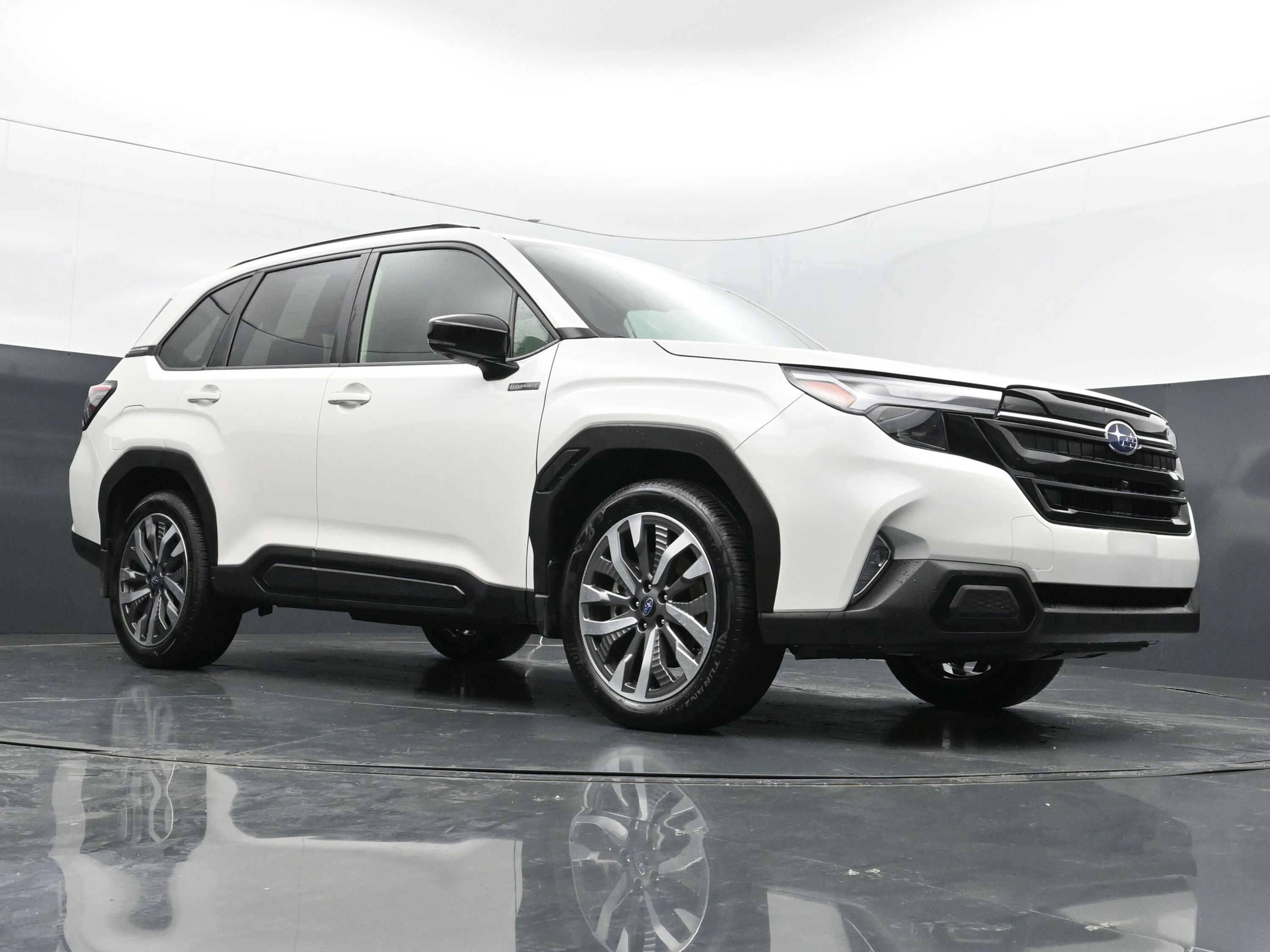 Used 2025 Subaru Forester Touring w/ Touring Package AWD/4WD image 42
