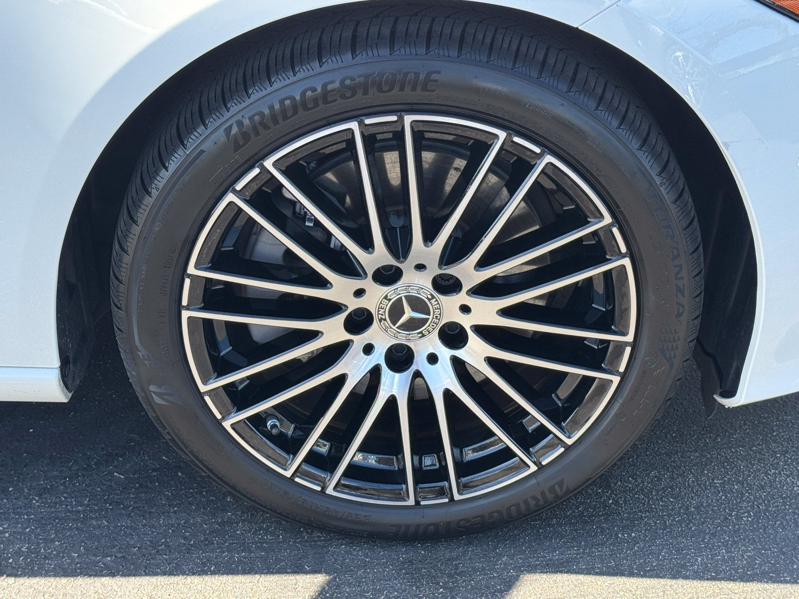 Used 2025 Mercedes-Benz C 300 Sedan image 16