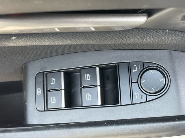 Used 2024 MAZDA MAZDA3 s FWD image 13