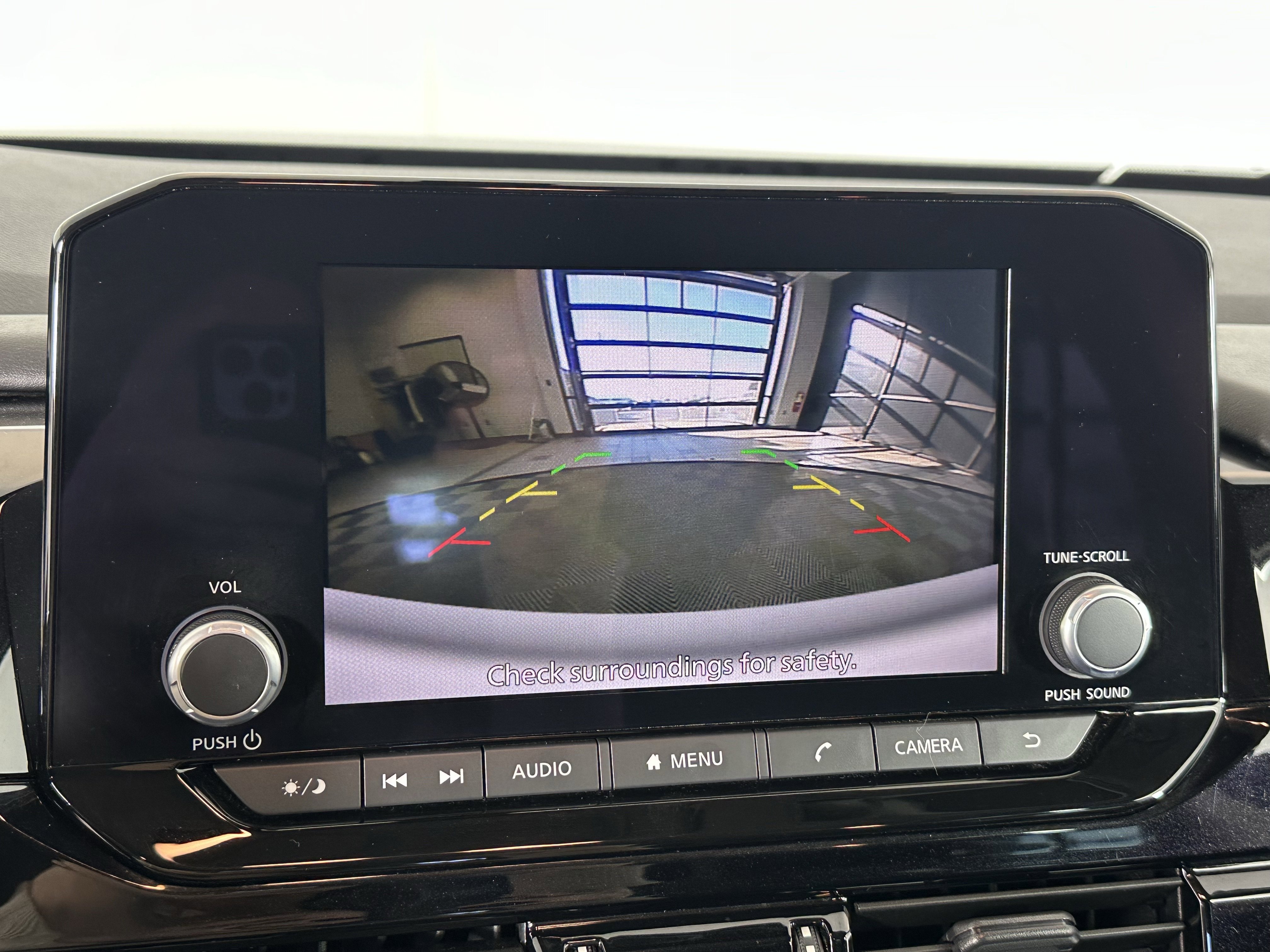 Used 2023 Nissan Pathfinder SV image 21