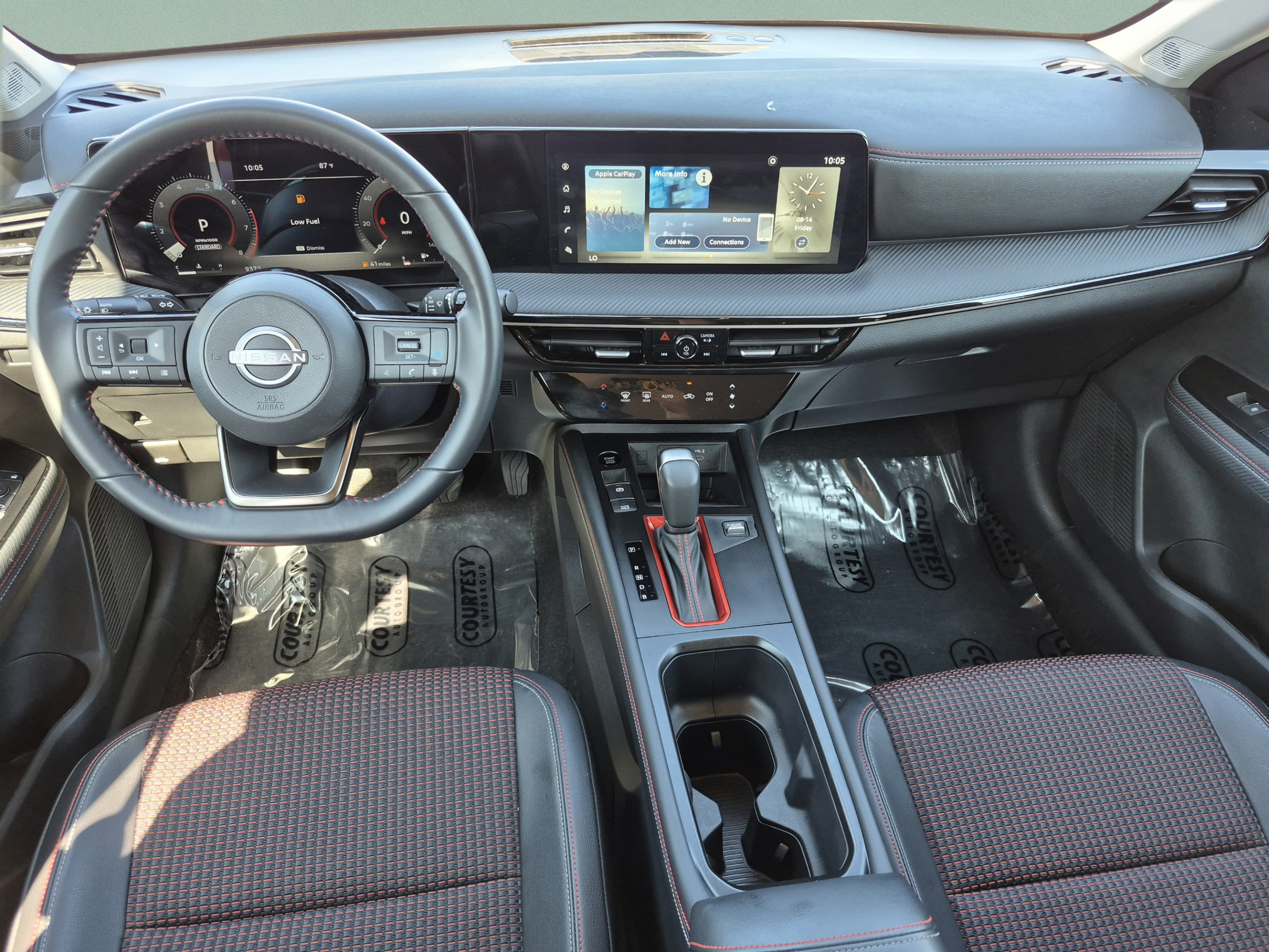 Certified 2025 Nissan Kicks SR FWD image 12