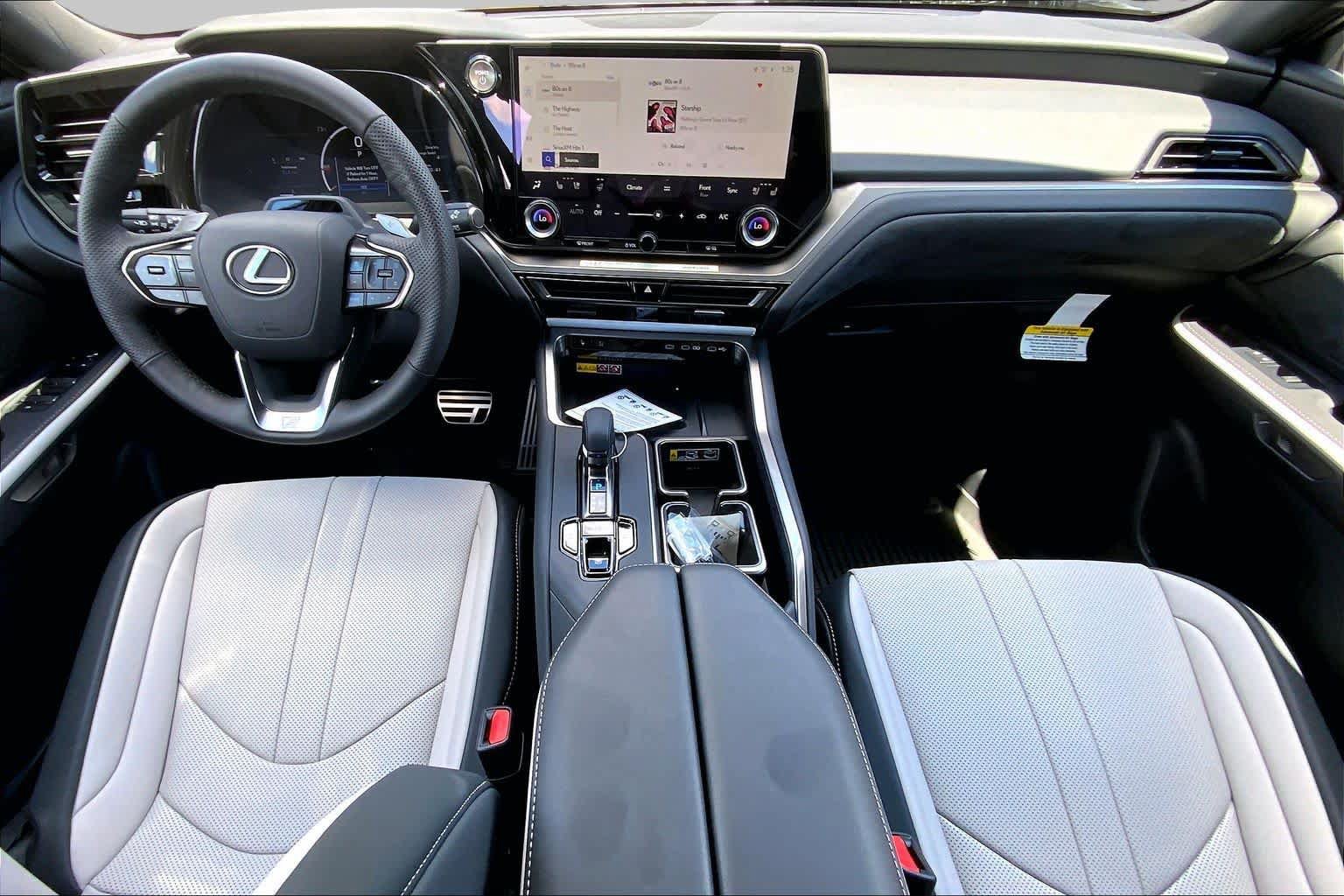 New 2026 Lexus TX 500h AWD image 5