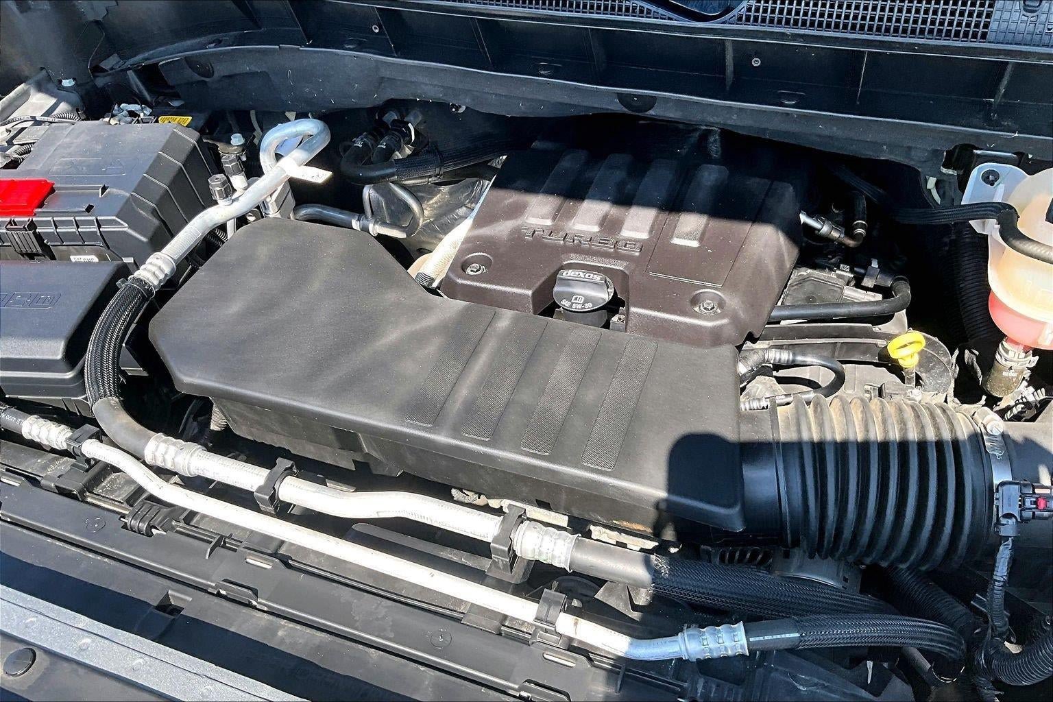 Used 2023 Chevrolet Silverado 1500 LT AWD/4WD image 32