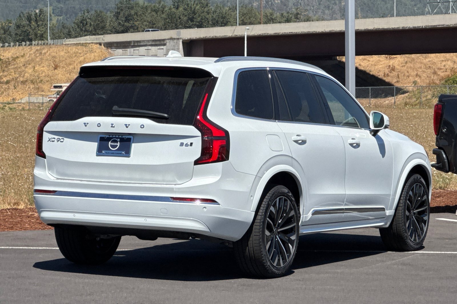 New 2026 Volvo XC90 B6 Plus w/ Protection Package Premier image 3