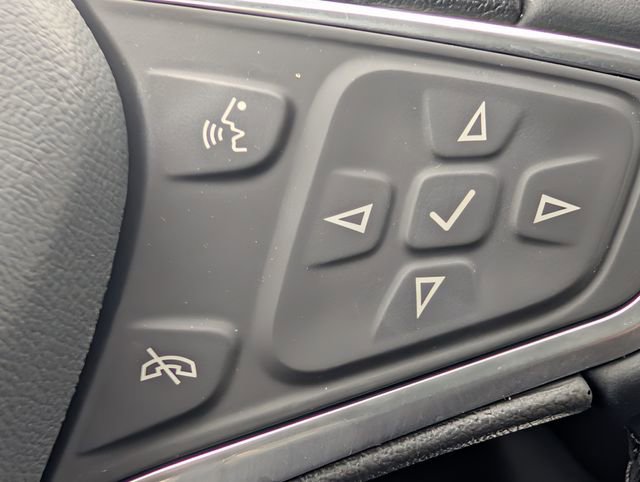 Used 2023 Chevrolet Equinox LT FWD image 18