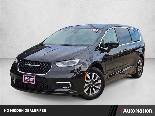 Used 2023 Chrysler Pacifica Touring-L FWD video 1