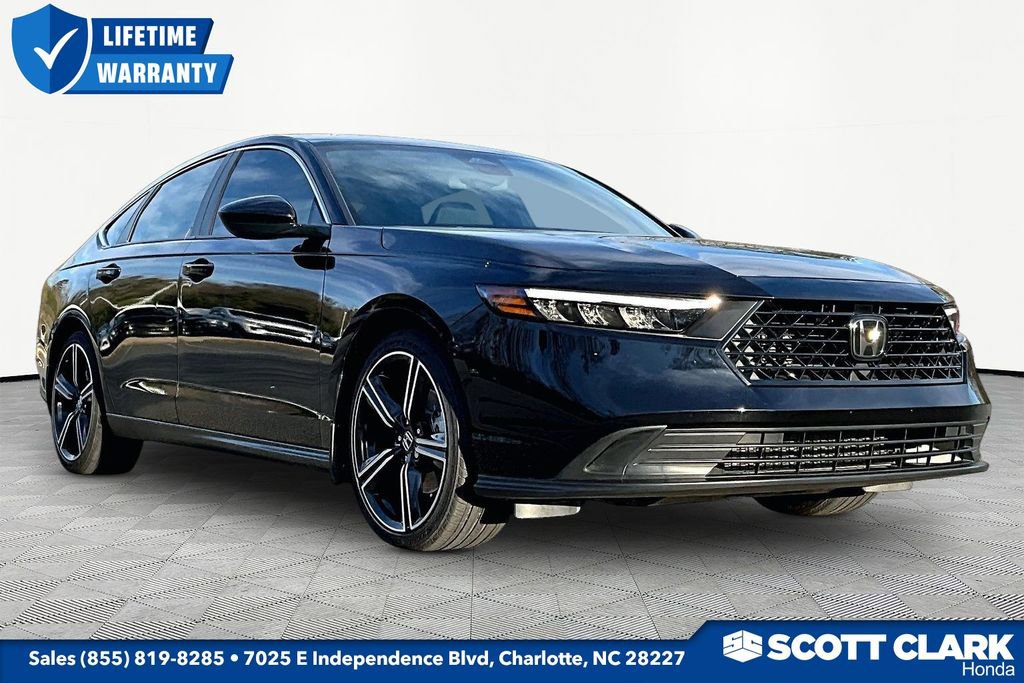 Used 2025 Honda Accord Sport image 1