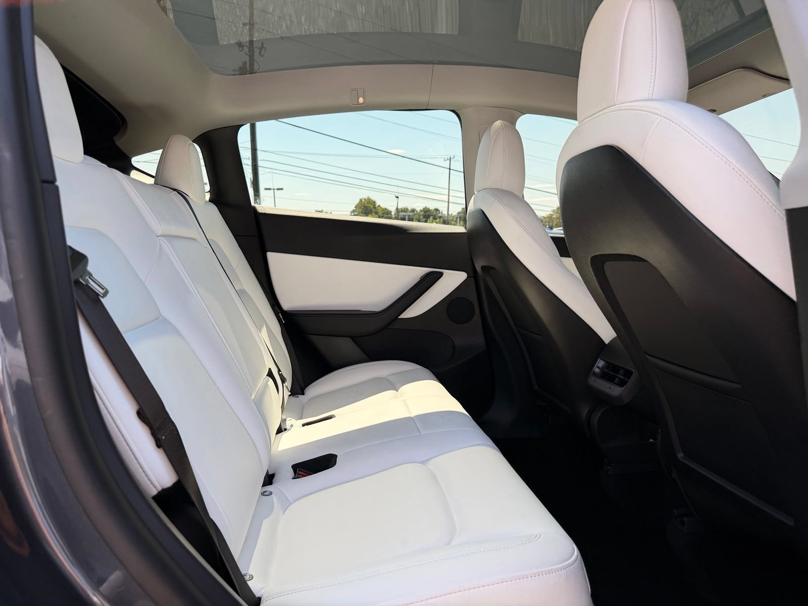 Used 2021 Tesla Model Y Long Range AWD/4WD image 28