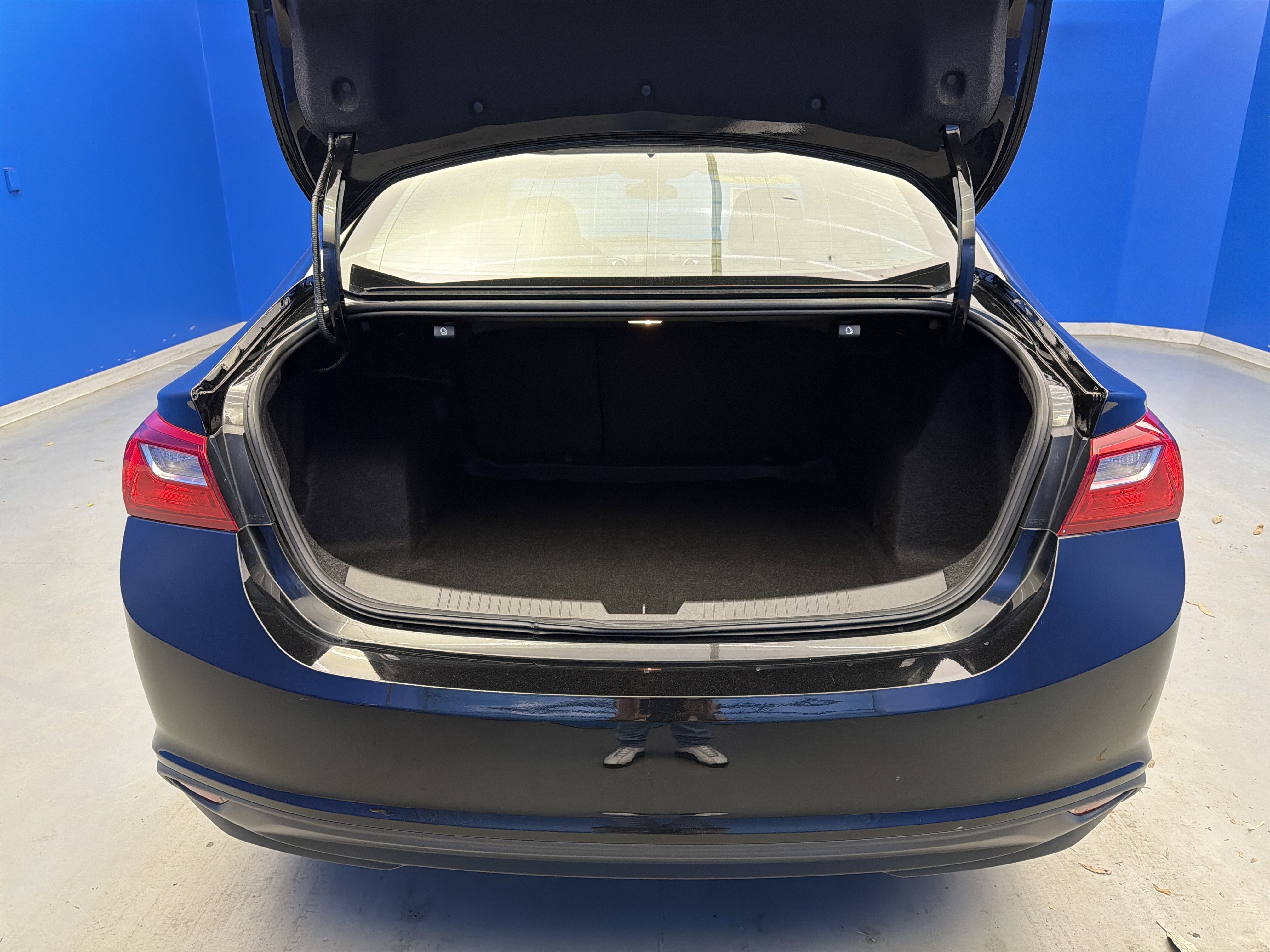 Used 2021 Chevrolet Malibu LS image 26