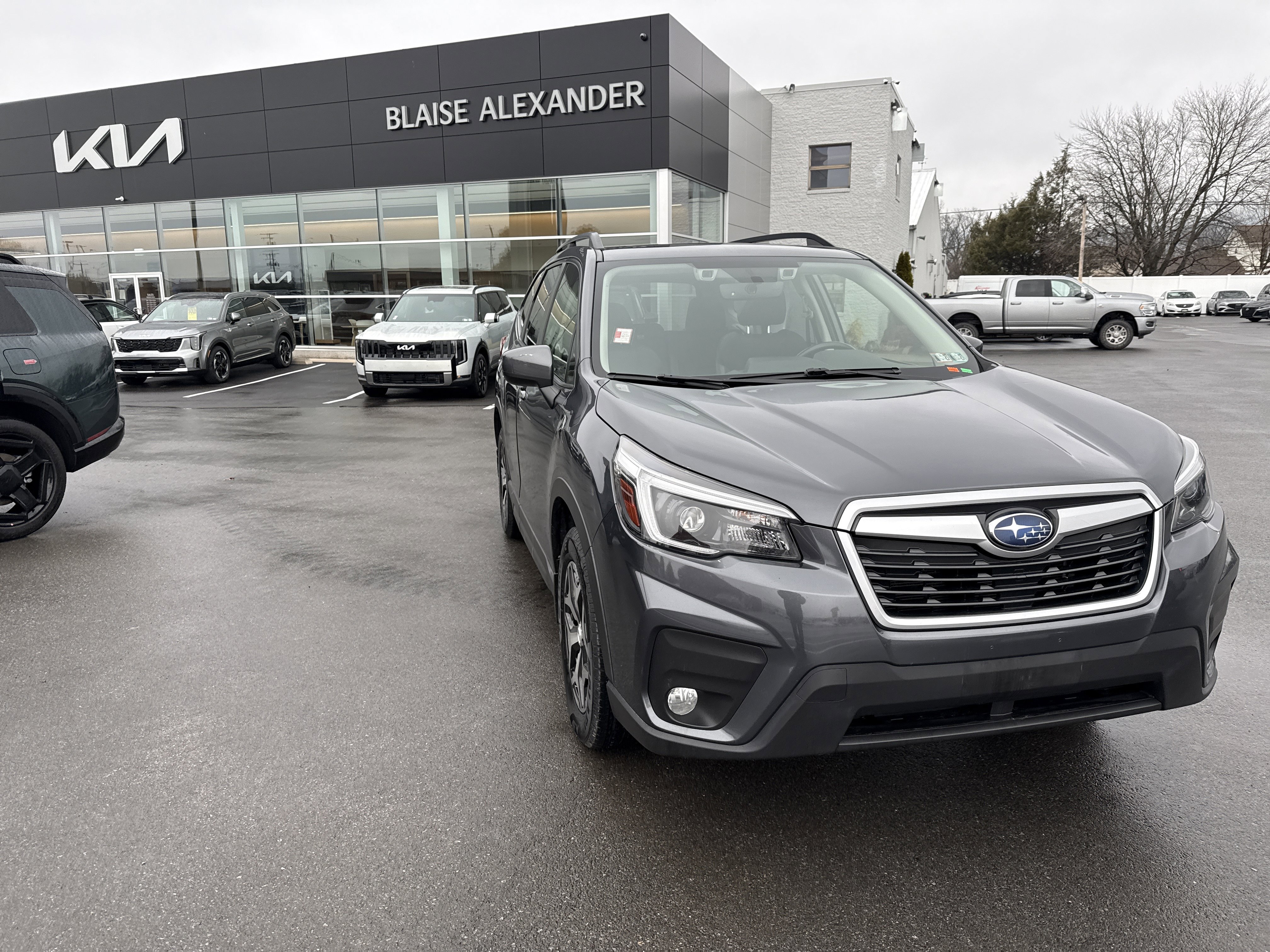 Used 2021 Subaru Forester Premium image 1