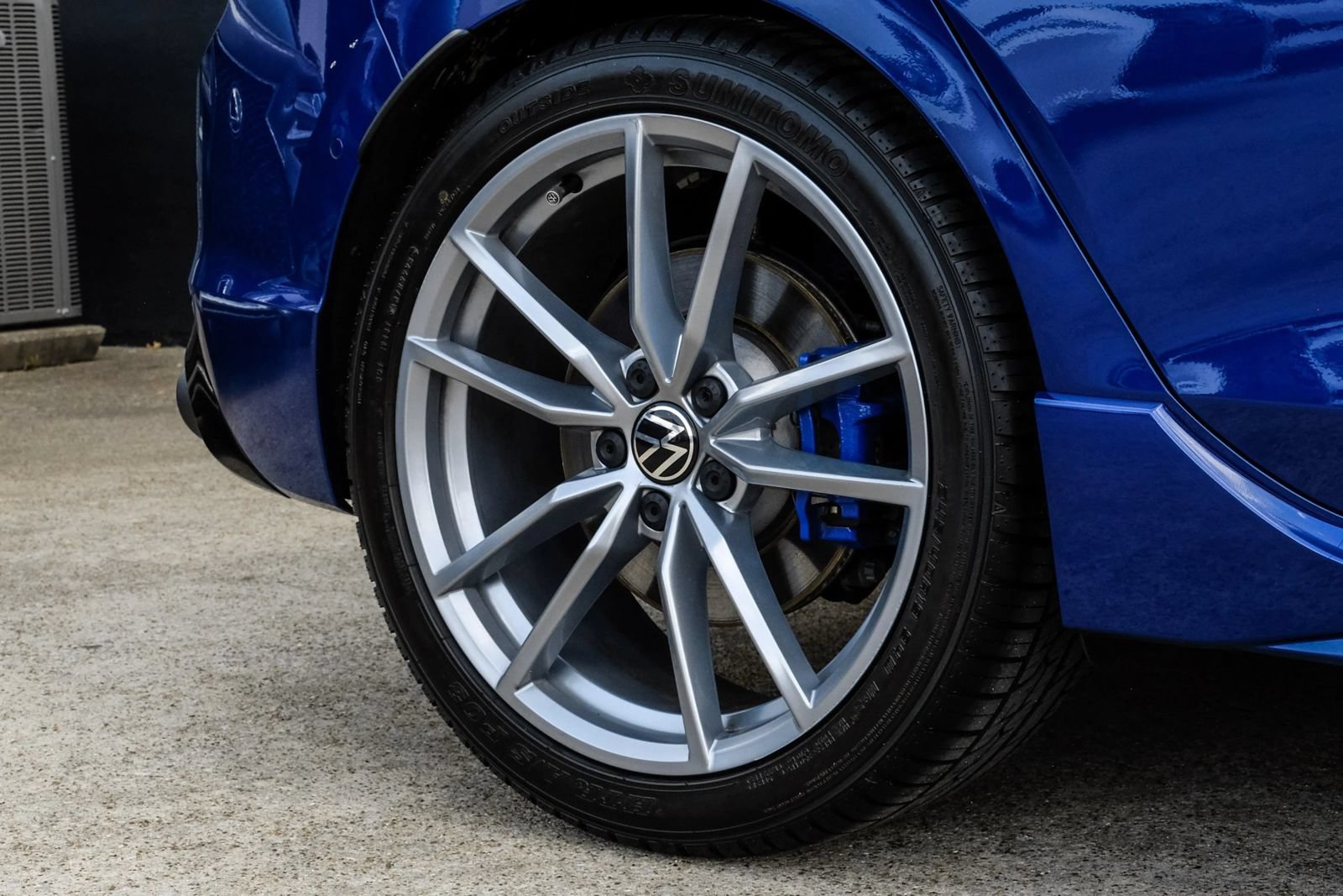 Used 2024 Volkswagen Golf R AWD/4WD image 61