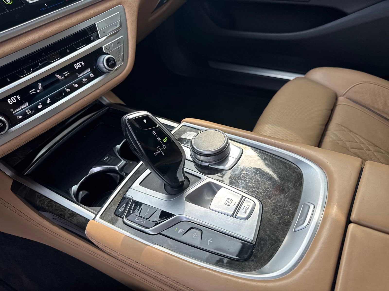 Used 2022 BMW 740i RWD image 24