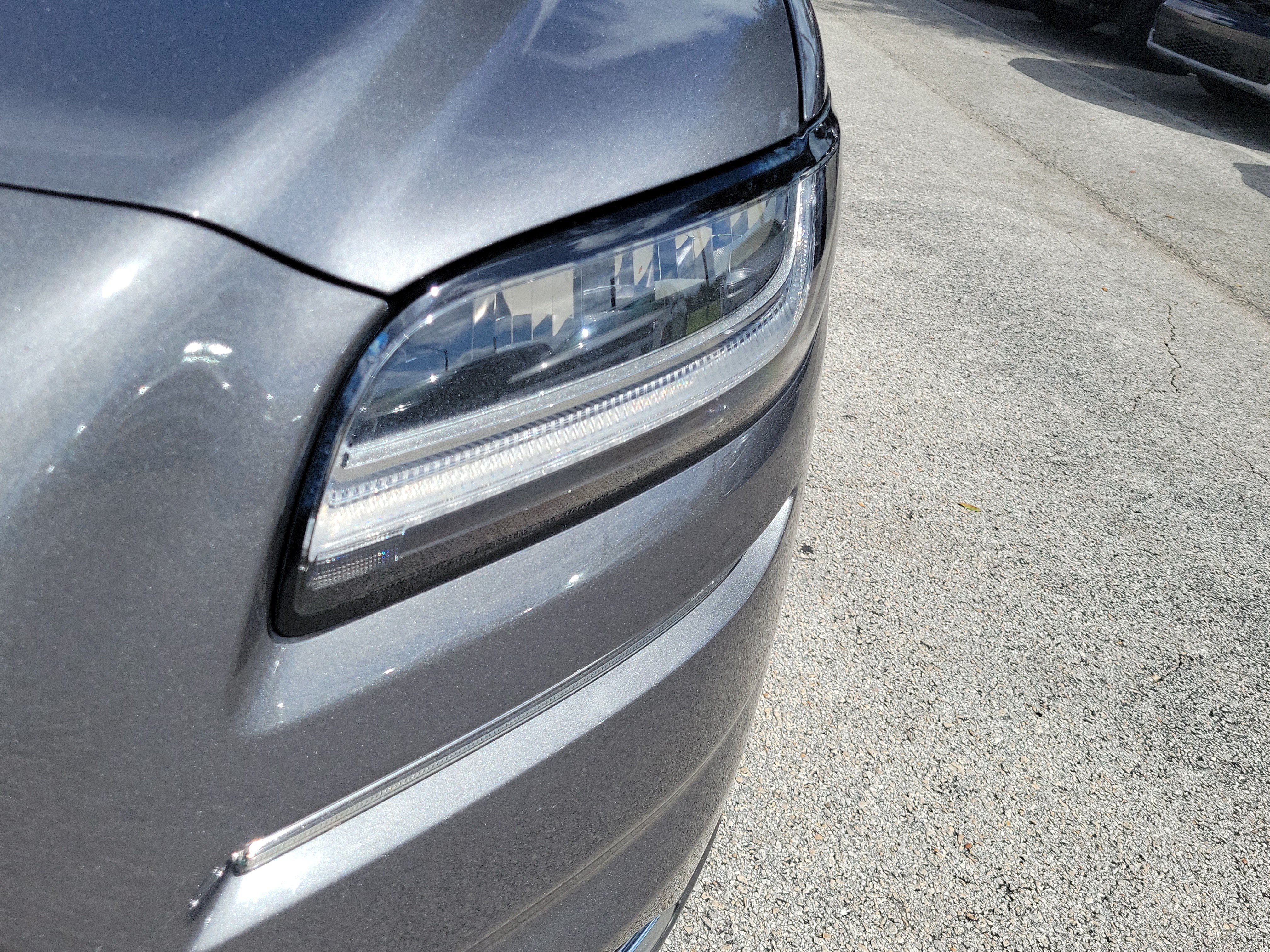 Used 2022 Lincoln Nautilus Reserve FWD image 3