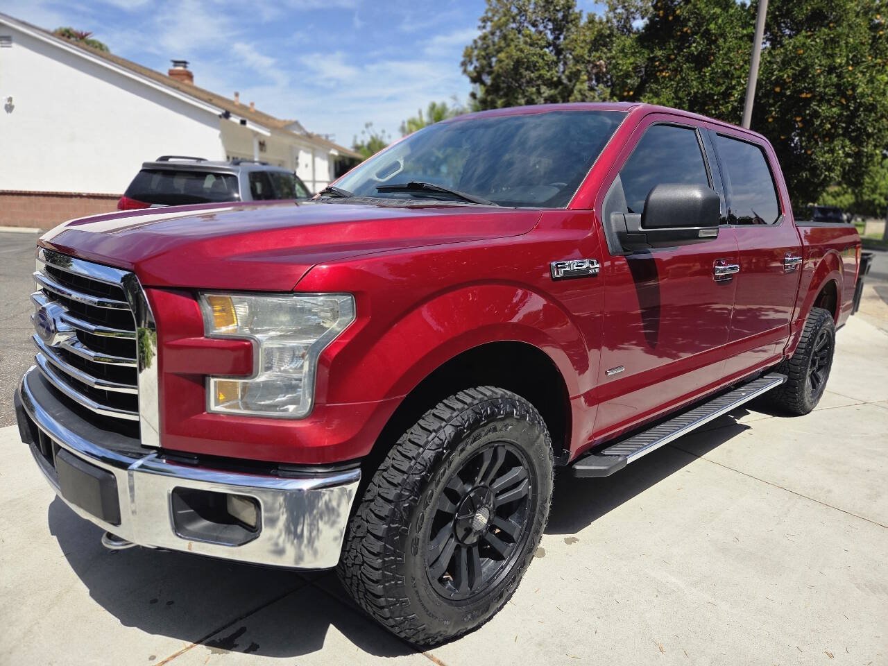 Used 2015 Ford F150 XLT w/ Equipment Group 301A Mid AWD/4WD image 3