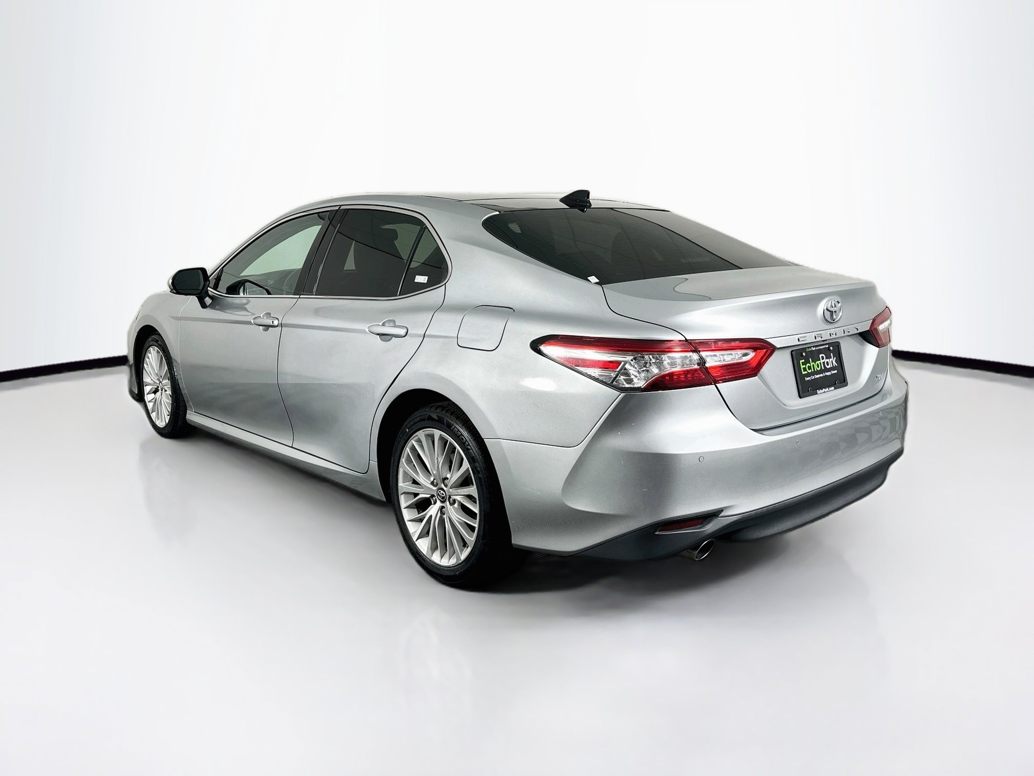 Used 2018 Toyota Camry XLE w/ Driver Assist Package FWD image 5
