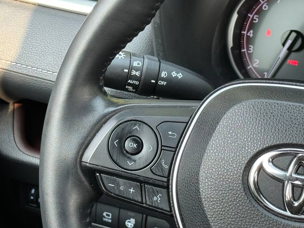 Used 2021 Toyota RAV4 Limited AWD/4WD image 23